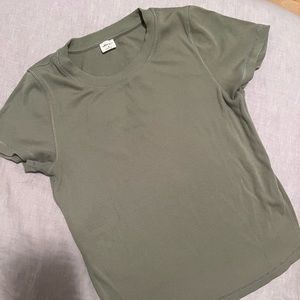 Aritzia “Wilfred Free” Go To Hip T Shirt (Colour Sage Green)